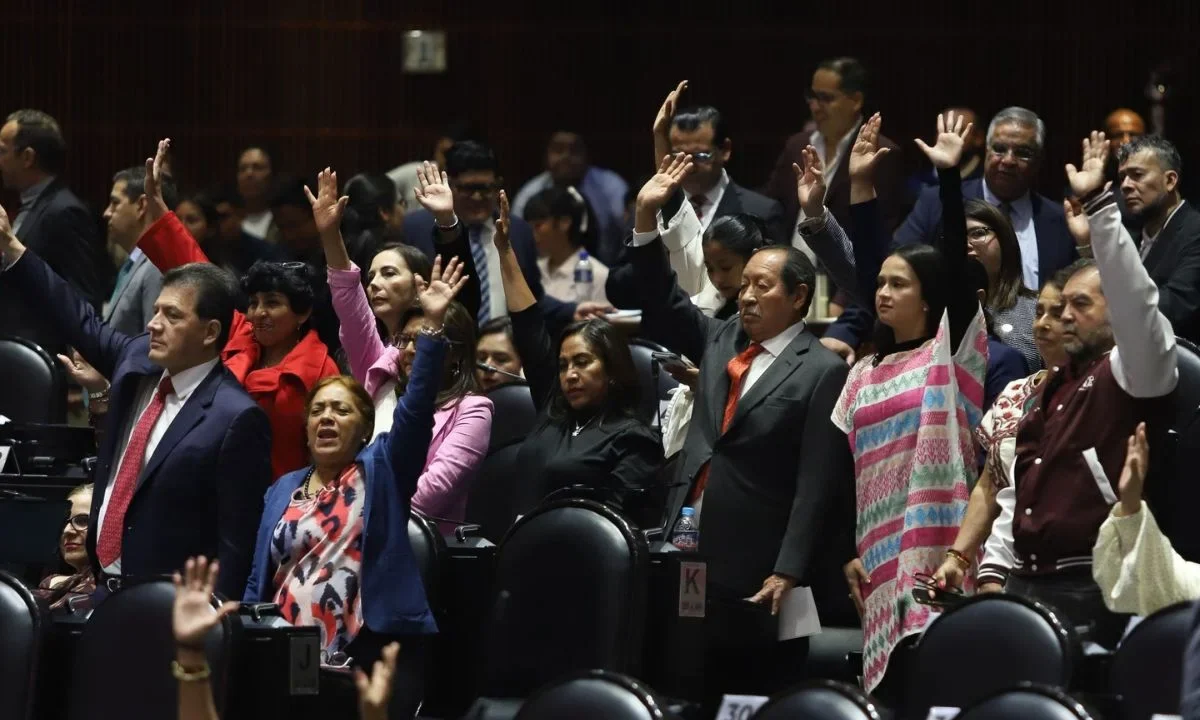 En el pleno de la Cámara de Diputados se avaló en lo general el Plan B electoral de la presidenta Claudia Sheinbaum.