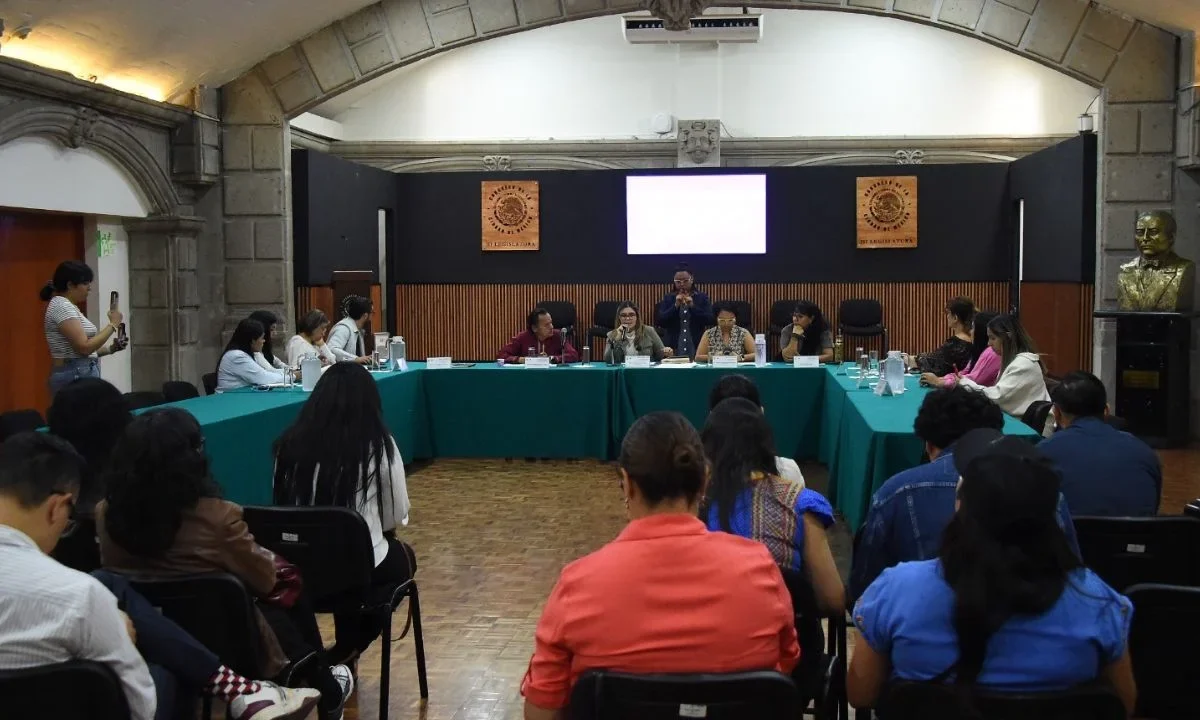 Solo 1 de 16 alcaldes acudió a la reunión con diputados para dialogar sobre el Sistema Público de Cuidados de la CDMX.
