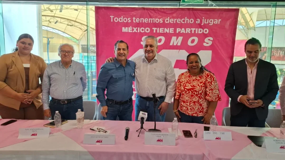 Guadalupe Acosta Naranjo, presidente de Somos México, dio la bienvenida al exmorenista y reiteró que continúan el proceso para el registro.