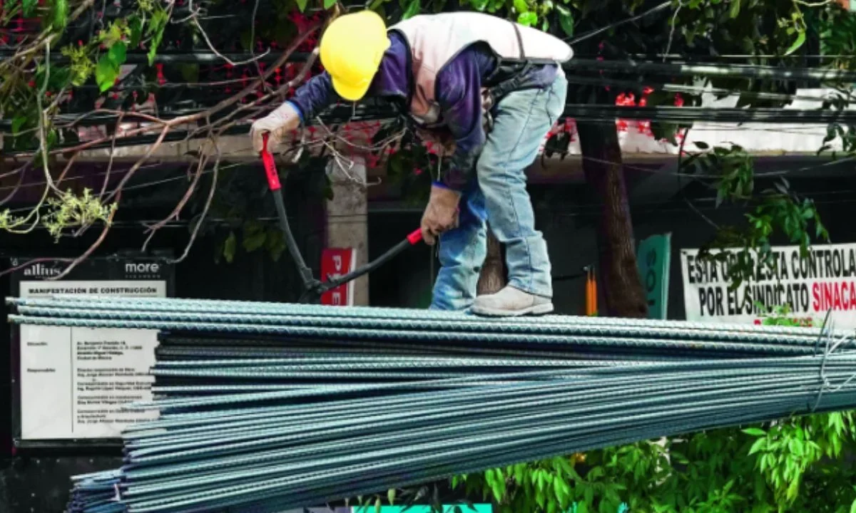 El Fondo Monetario Internacional subió la proyección de crecimiento para México a 1.6% en 2026 desde el 1.5% en su estimación pasada.