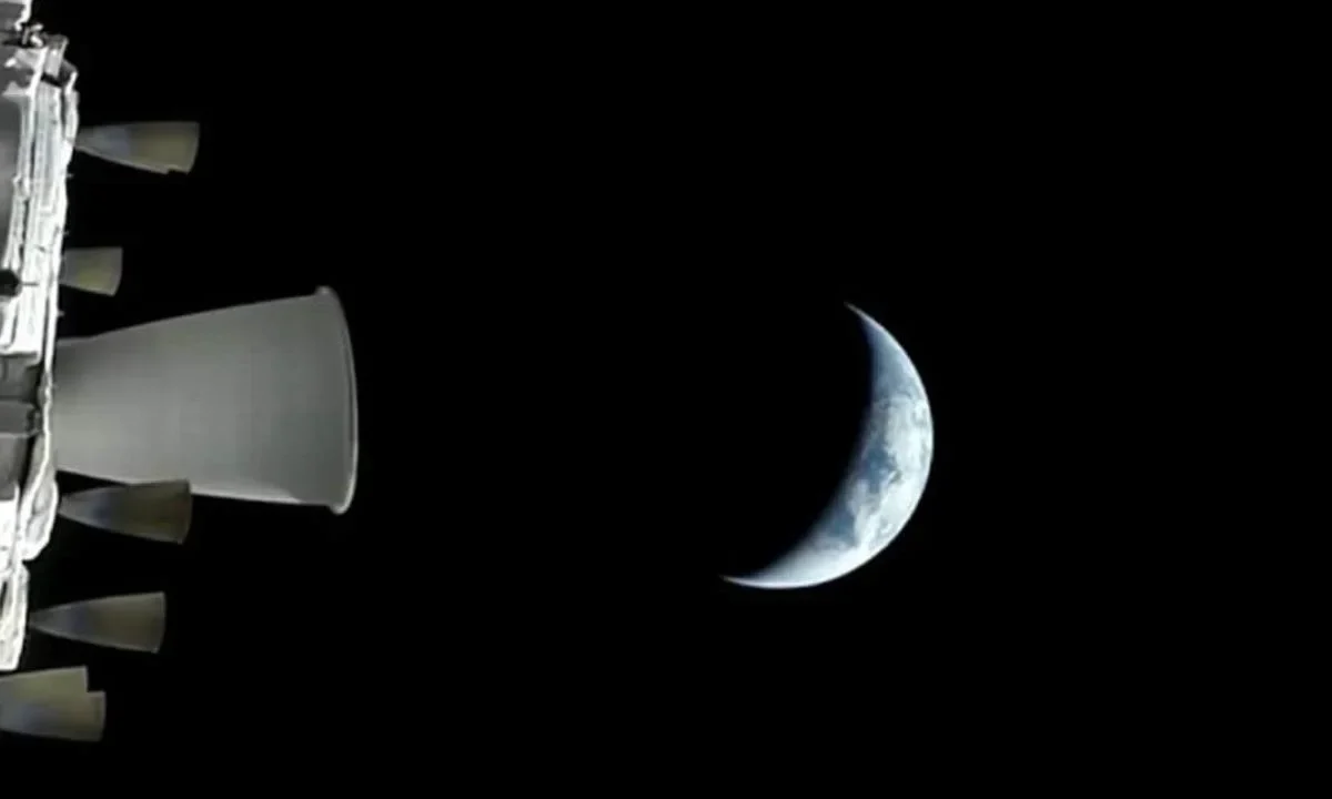 La NASA logró la liberación exitosa de cuatro satélites, incluido uno argentino, antes de que la cápsula Orión continuara su viaje hacia la Luna.
