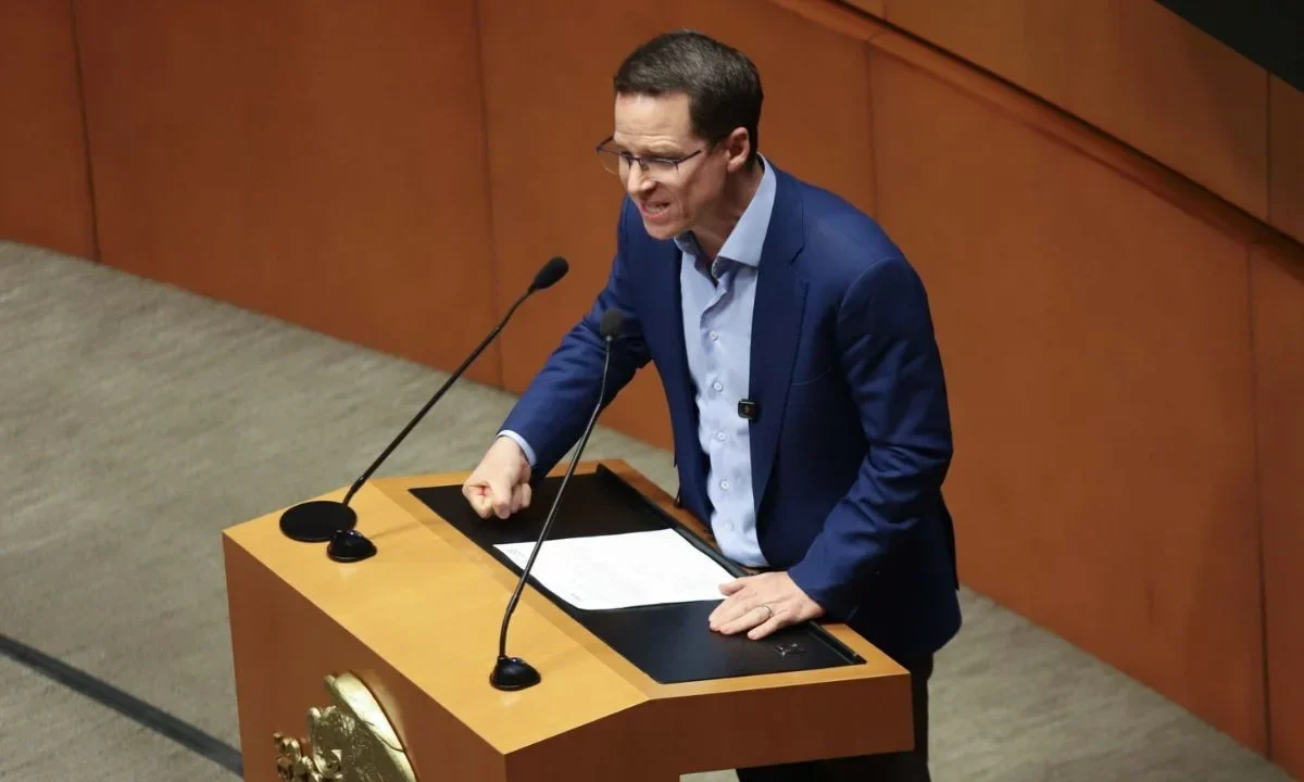 El PAN pidió al Senado la desaparición de poderes en Sinaloa tras las acusaciones de EU contra el gobernador Rubén Rocha Moya.