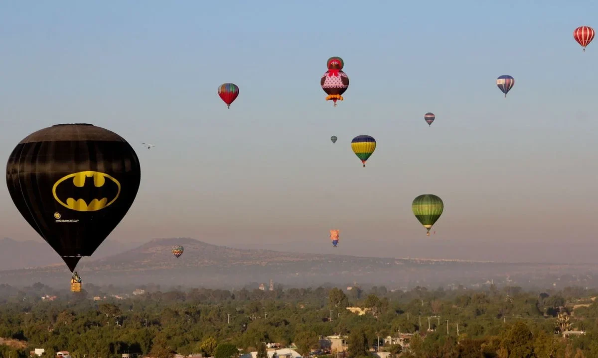La AFAC realizó una visita de verificación al globo-puertos de Teotihuacán para la revisión de globos aerostáticos de varias empresas.