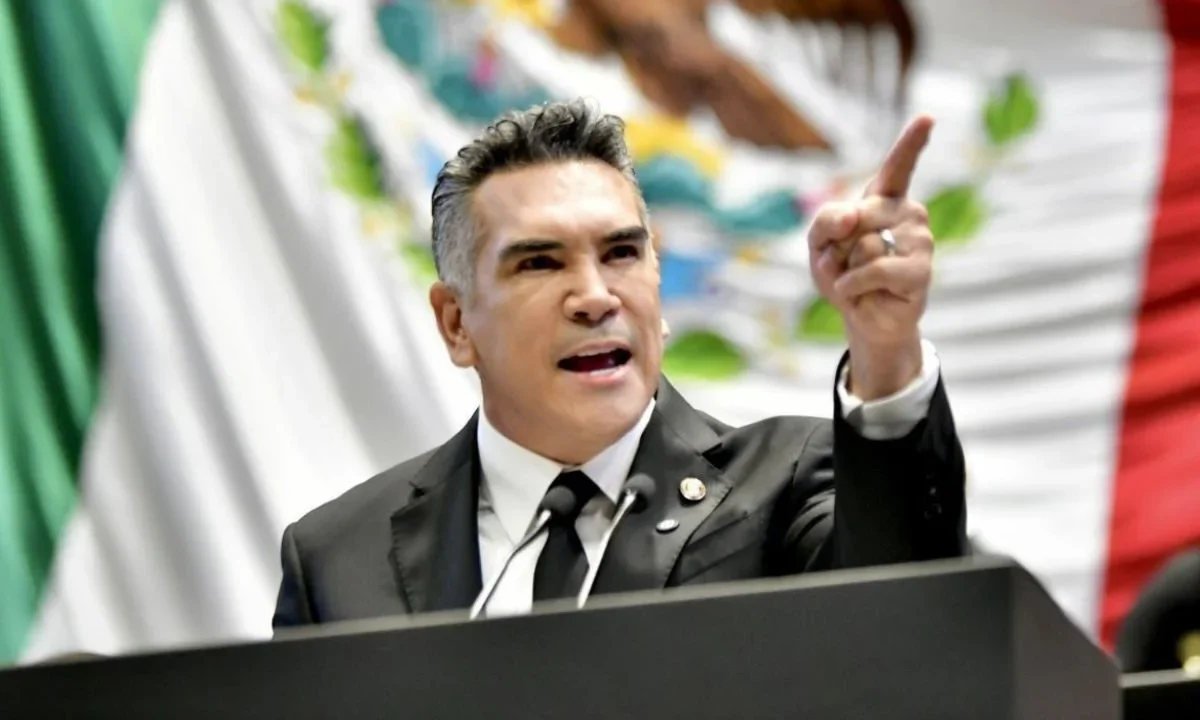 Al asegurar que ya se cansó de convocar al PAN y MC a hacer coaliciones rumbo al 2027, Alejandro Moreno dijo que el PRI irá solo.