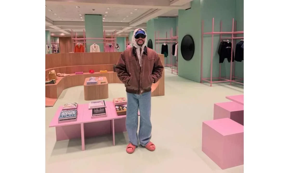 La influencia de Bad Bunny se extiende más allá de la música y ahora se une a la moda de Zara.