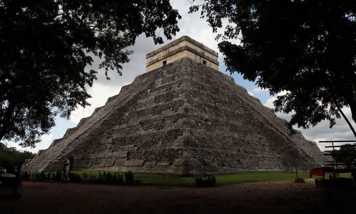 La reapertura de Chichén Itzá dependerá del consenso con artesanos que aún mantienen dudas sobre el nuevo esquema de acceso al sitio.