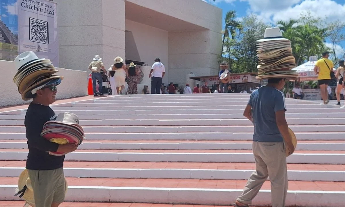 A dos semanas de que se lleve a cabo la Copa del Mundo, la zona arqueológica de Chichén Itzá sigue cerrada.
