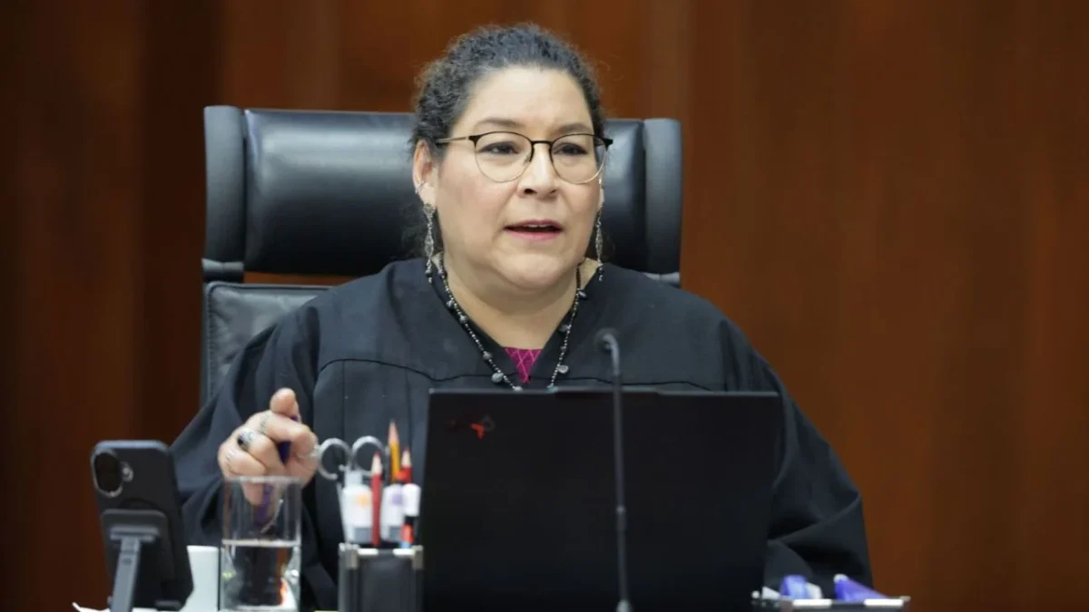 La ministra Lenia Batres se estrenó este lunes como presidenta provisional de la Suprema Corte de Justicia de la Nación (SCJN).