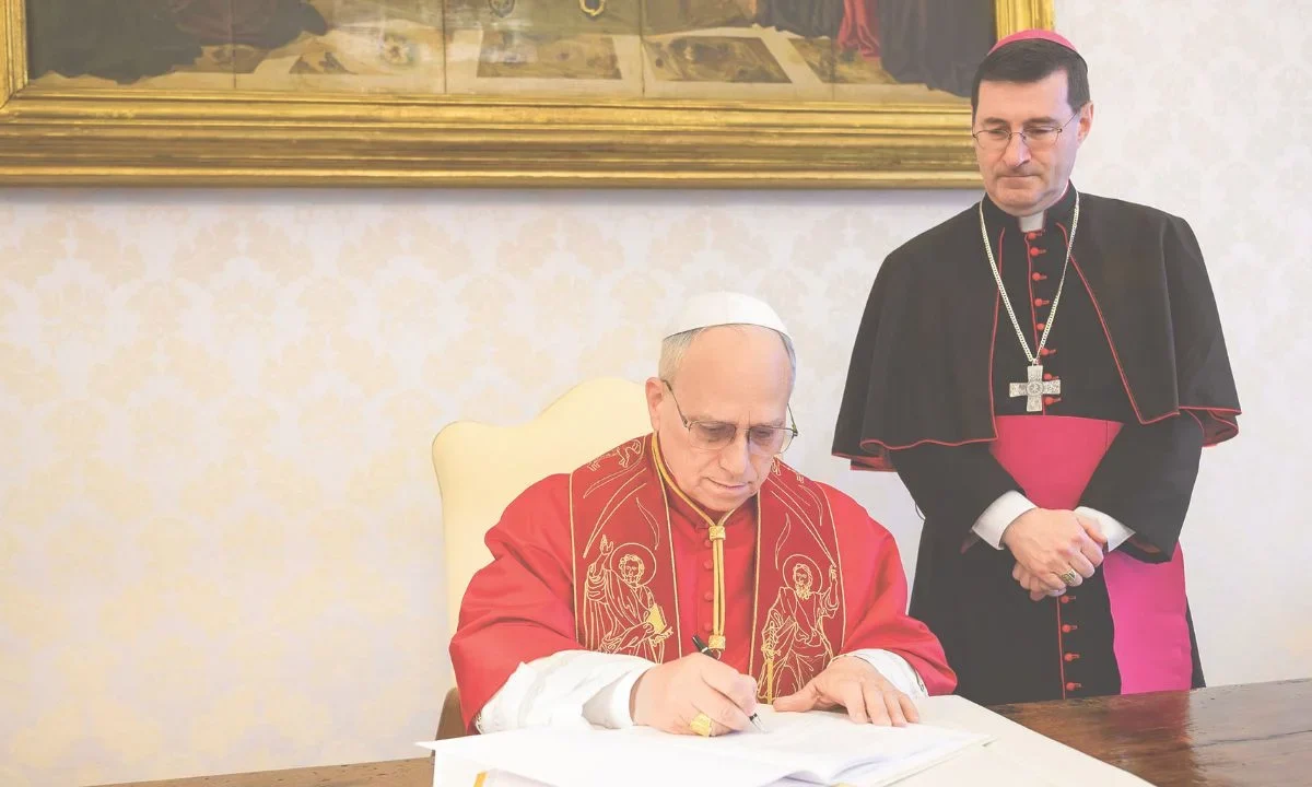 Papa León XIV dedica su primera encíclica a fijar límites éticos frente al poder de las grandes tecnológicas como la IA.