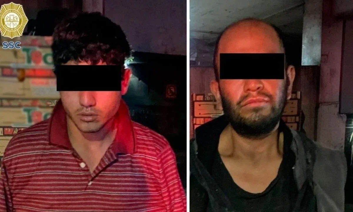 Dos sujetos quedaron detenidos por el presunto robo de 23 cajas de jitomate, cada una con aproximadamente 15 kilos, en la Central de Abasto.