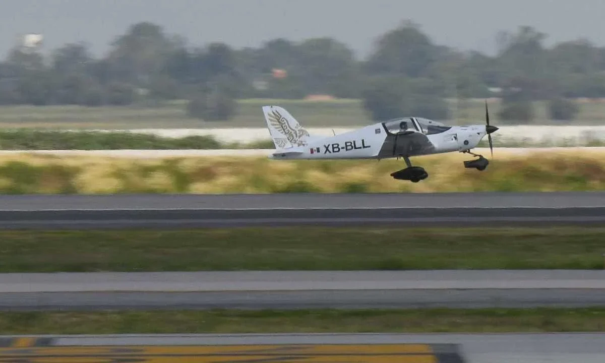 Por labores de mantenimiento, suspenderán trámite de licencias aeronáuticas.