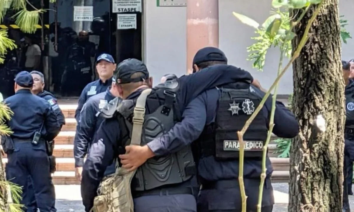 Dos oficiales lesionados tras refriega entre Guardia Civil y , confirmó el secretario de Seguridad Pública, José Antonio Cruz Medina.