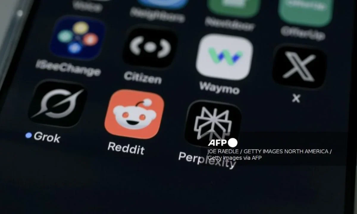 Apple pide ayuda a Google para dar nuevo rostro a Siri