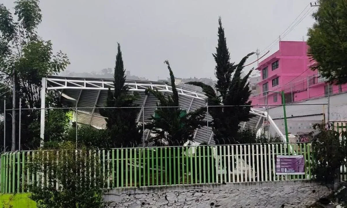 Fuertes granizadas azotan Cuautepec y colapsa techo de PILARES