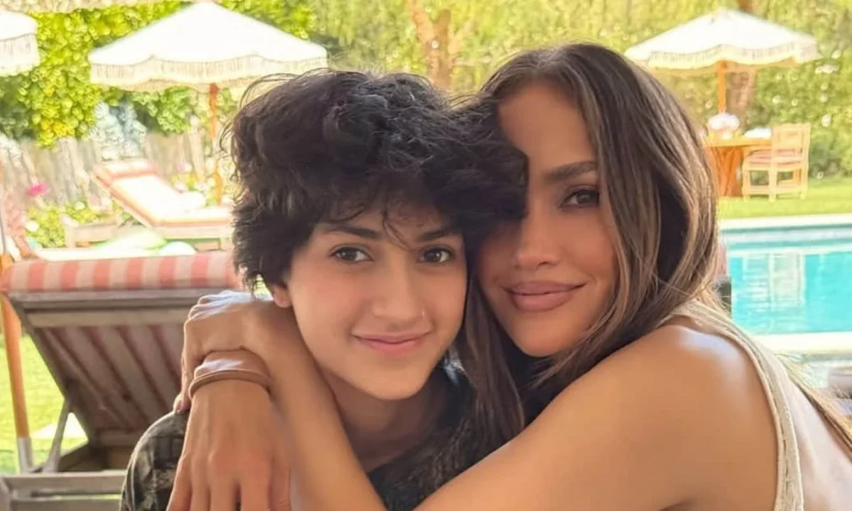 Hija de JLo se presenta como Oskar Jacob y oficializa transición