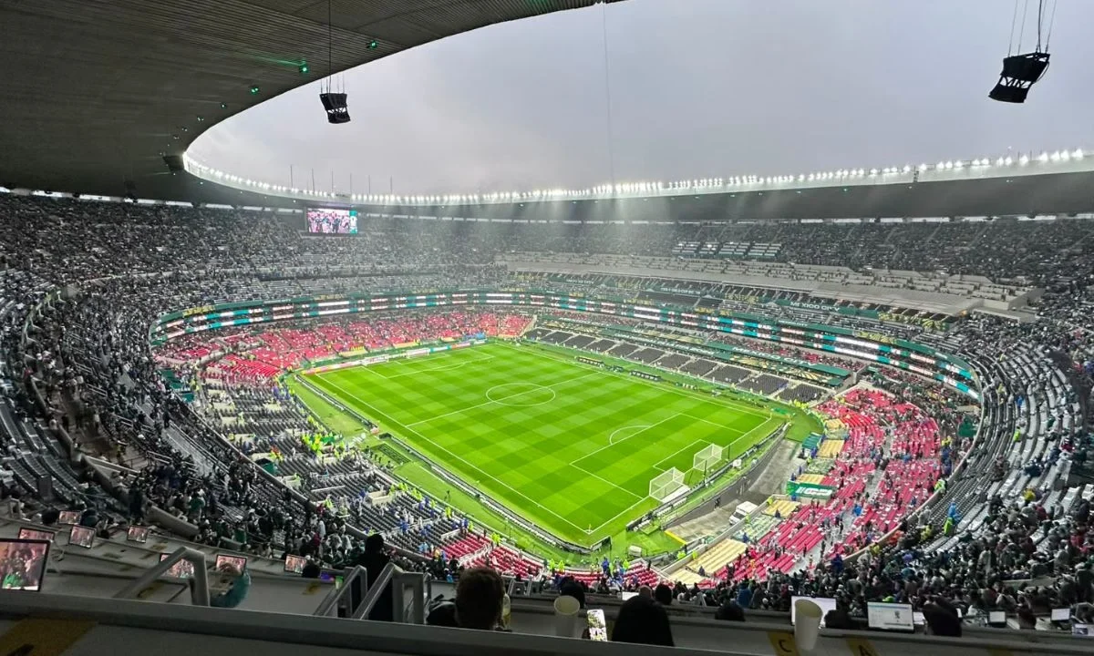 Las fuertes lluvias que azotan en la CDMX ya mermaron el inicio del partido México vs Ecuador, de los 16avos de final del Mundial 2026.