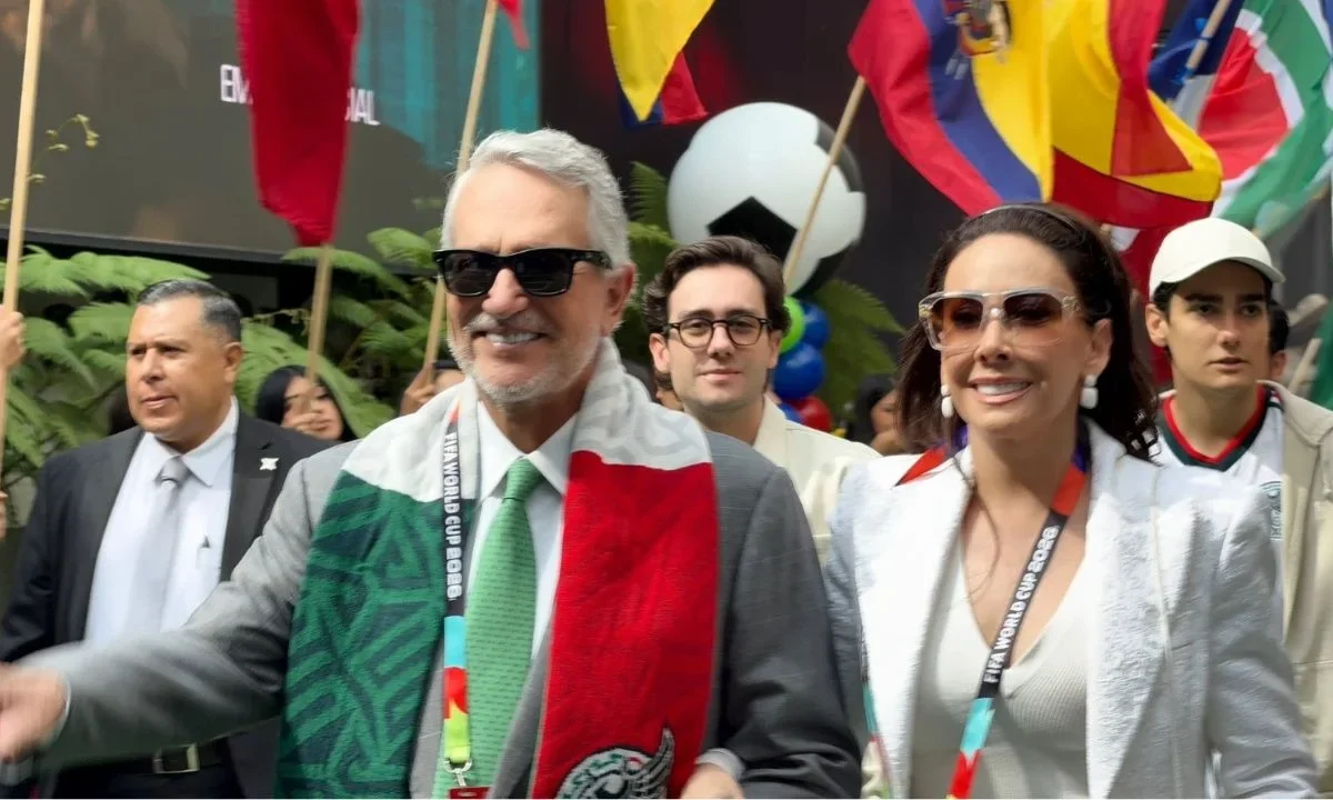 El empresario mexicano Ricardo Salinas Pliego acudió a la inauguración de la Copa del Mundo en el estadio Ciudad de México.