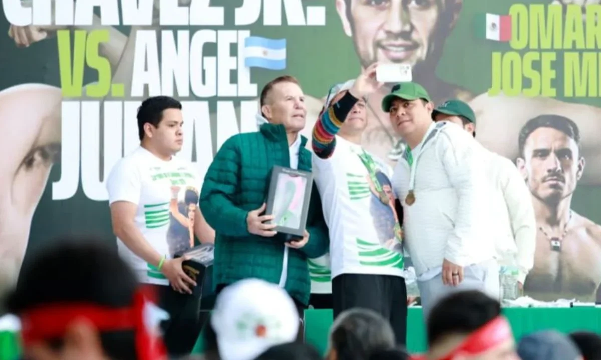 La carrera 'Corriendo con la Leyenda' convirtió a San Luis Potosí en un punto de encuentro para el deporte y la convivencia familiar.