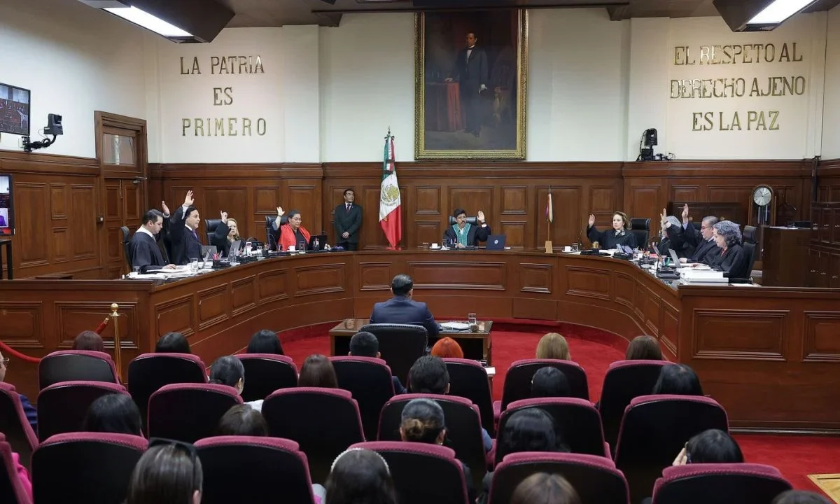 La SCJN determinó que los municipios no pueden cobrar para autorizar la instalación y operación de antenas de telecomunicaciones.