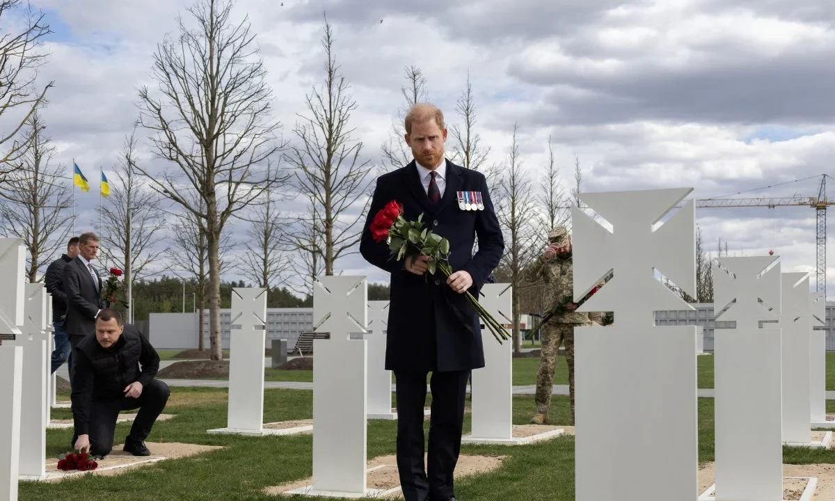 Harry llegó a Londres entre tensiones