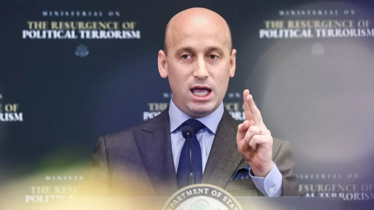 Stephen Miller dice que el sistema mexicano ‘no funciona’