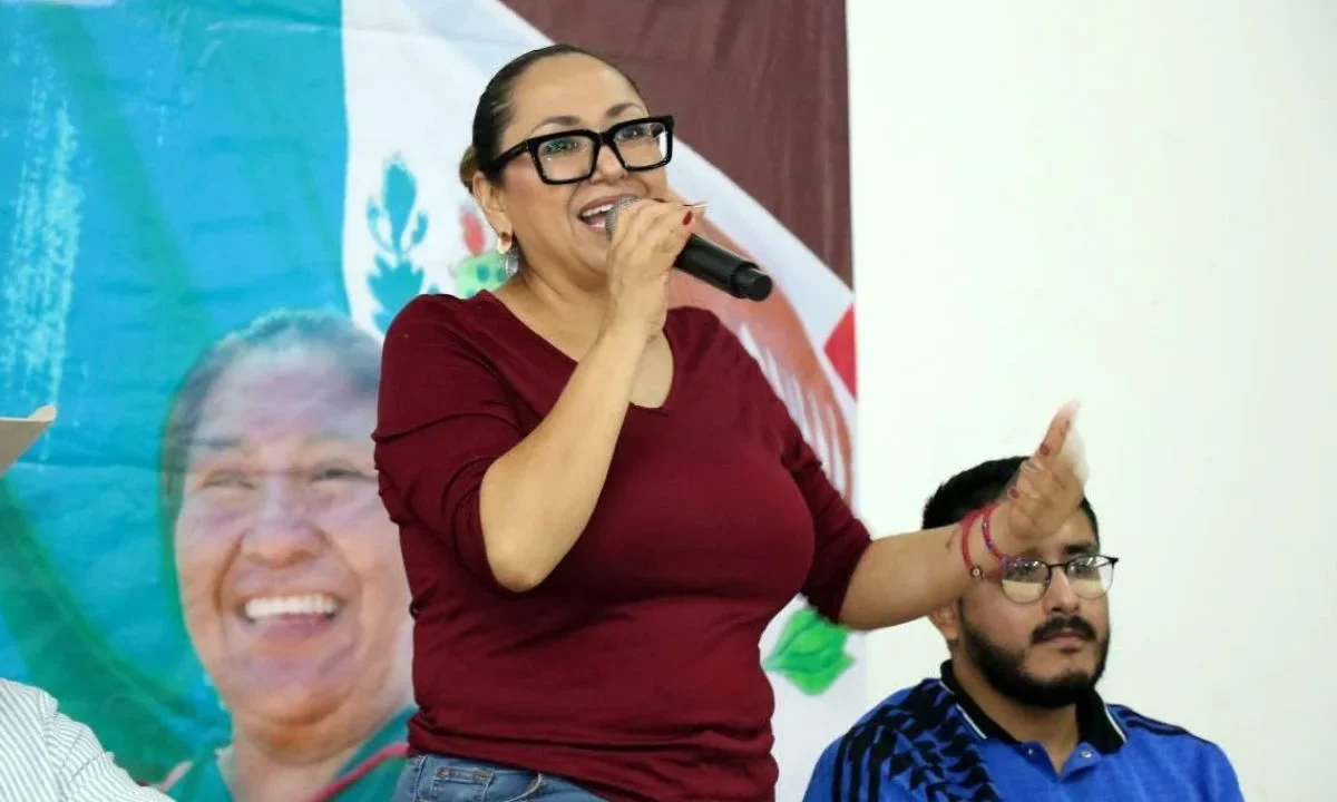 Mitzuko Márquez Monroy, secretaria general de Morena en Colima, señaló que 'todo aquel que no esté feliz en este país debería de retirarse'.