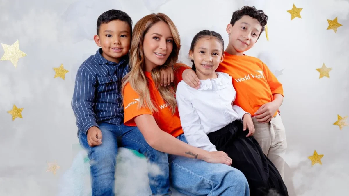 Celebridades como Galilea Montijo, Geraldine Bazán y Tania Rincón donaron accesorios y vestuarios por los niños y jóvenes vulnerables.