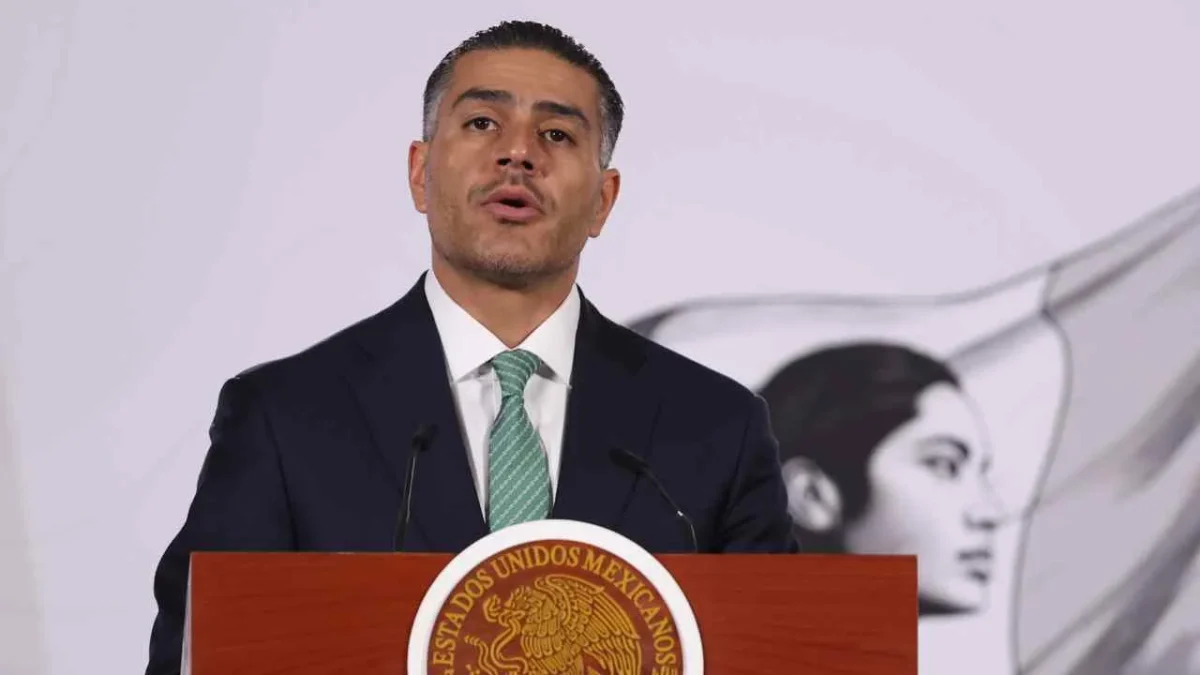 El titular de la SSPC, Omar García Harfuch, declaró que el hijo y el sobrino de 'El Abuelo', líder de los Cárteles Unidos, también son buscados en México.