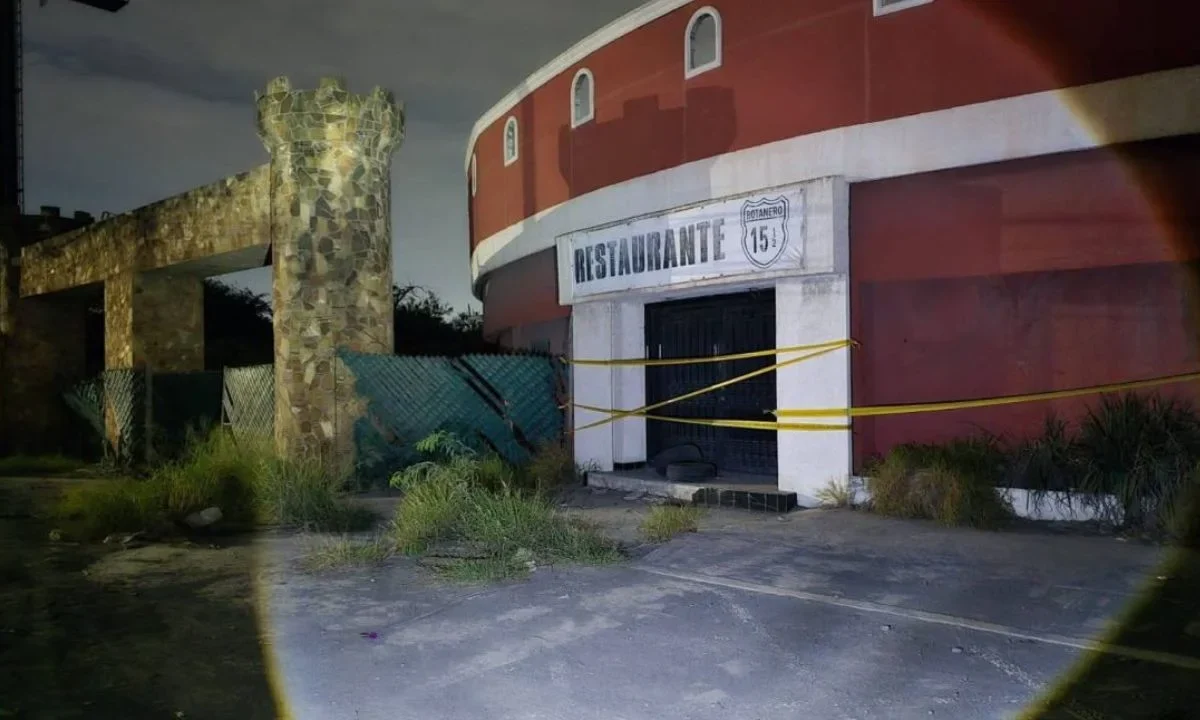 En plena transmisión en TikTok, influencer localizó restos humanos al interior del Hotel Nueva Castilla, aún no se han identificado.