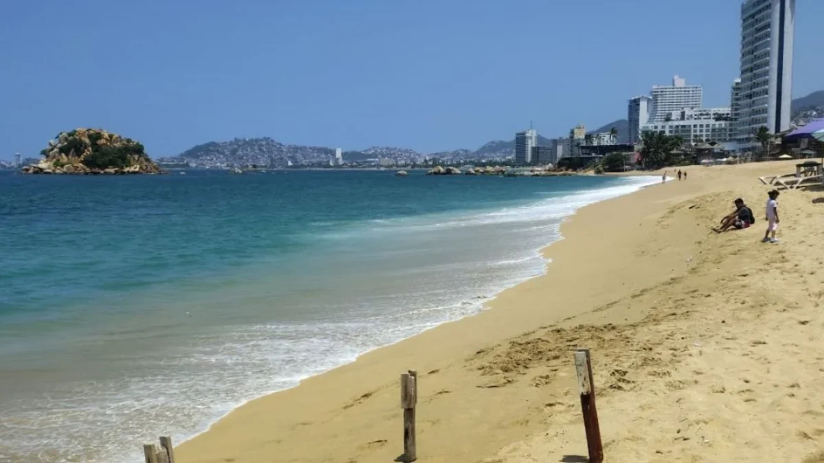 Ante el pronóstico de oleaje elevado por un nuevo evento de mar de fondo, autoridades de Acapulco emitieron aviso preventivo a la población.