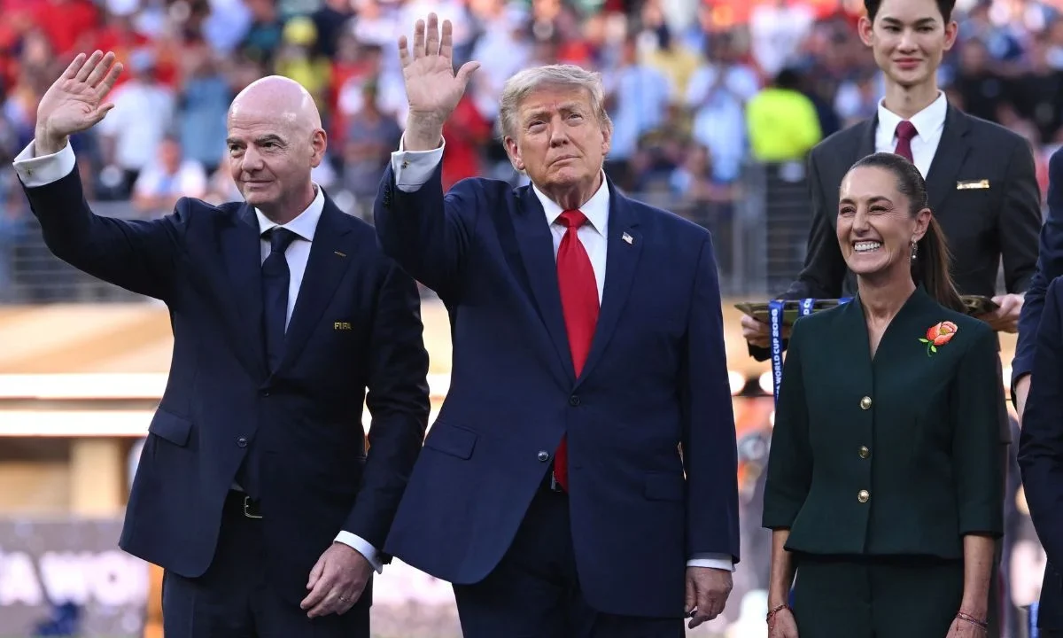 La presidenta Claudia Sheinbaum participó en la ceremonia de entrega de medallas, trofeos y la Copa del Mundial 2026 de la FIFA.