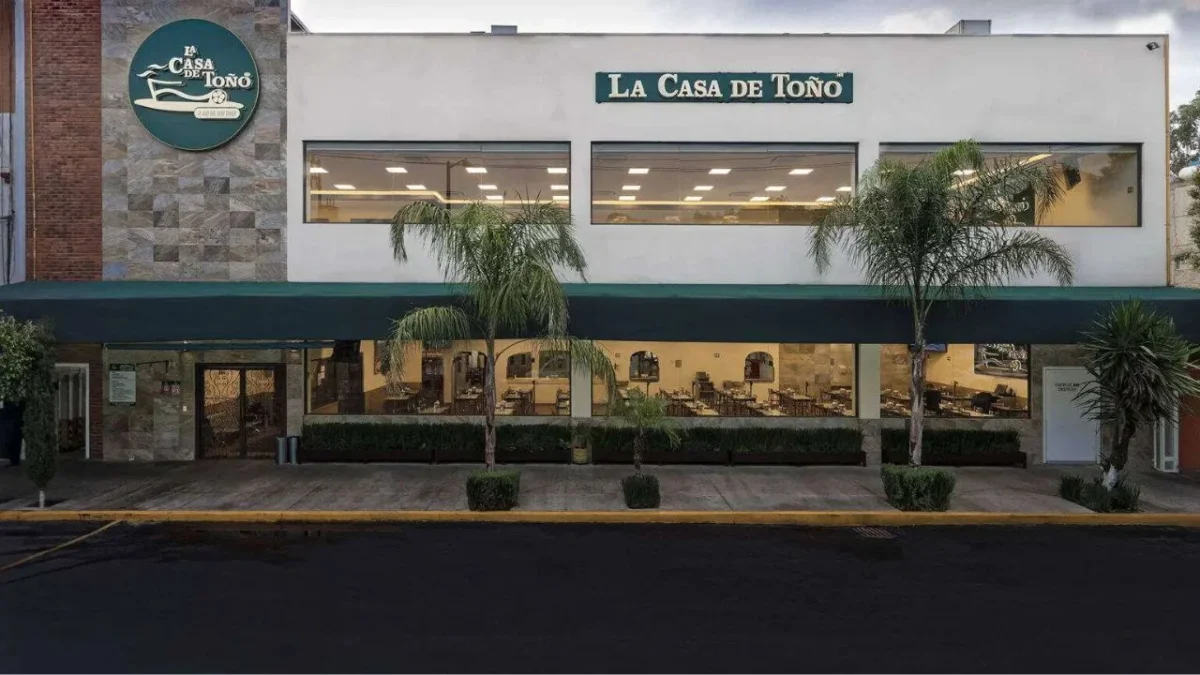El famoso restaurante de La Casa de Toño estaría cerrando una operación de compra-venta por 400 millones de dólares.