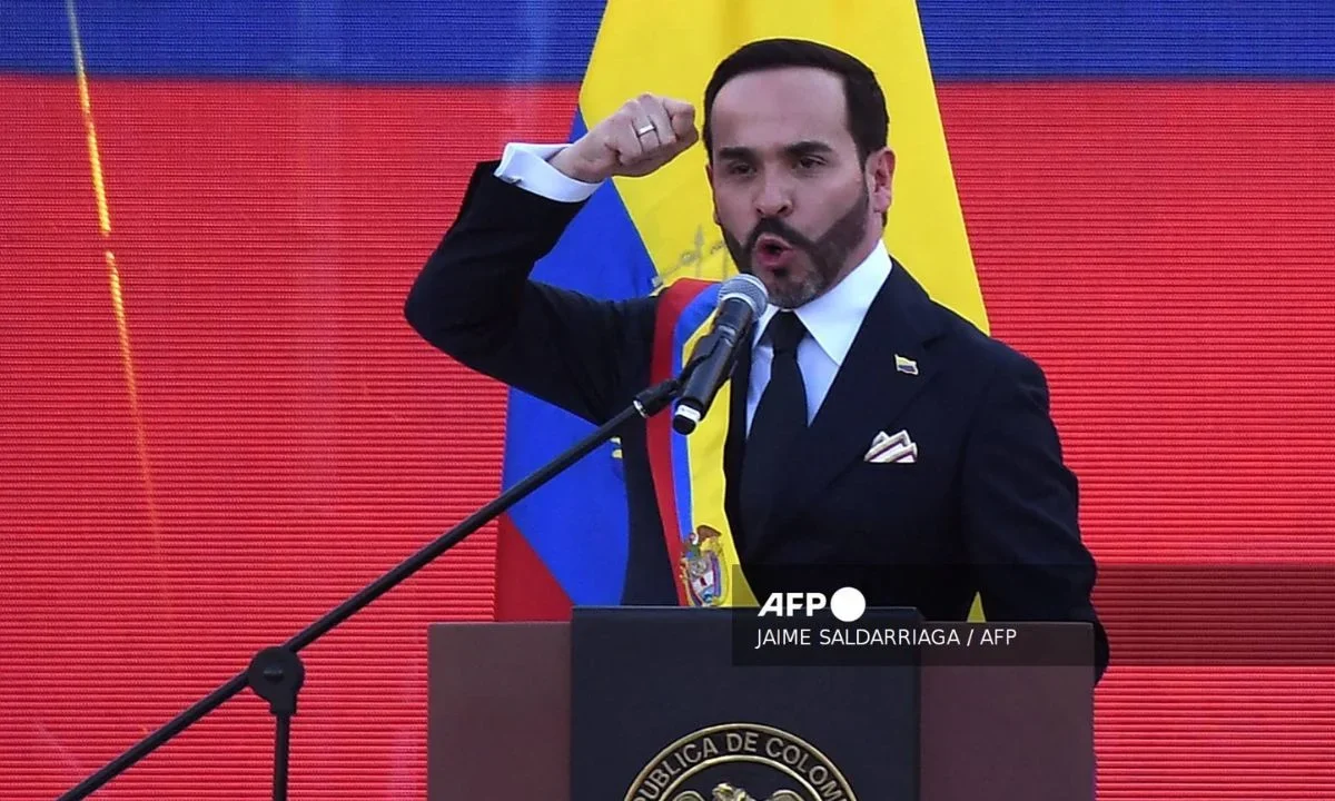 Abelardo de la Espriella juró este viernes como nuevo presidente de Colombia en medio del desafío de enfrentar a guerrilleros y narcos.