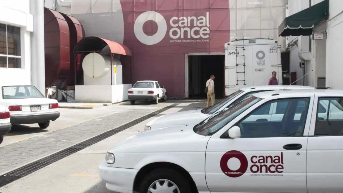 El Canal Once dio a conocer que retomó de manera pacífica las instalaciones de su emisora.