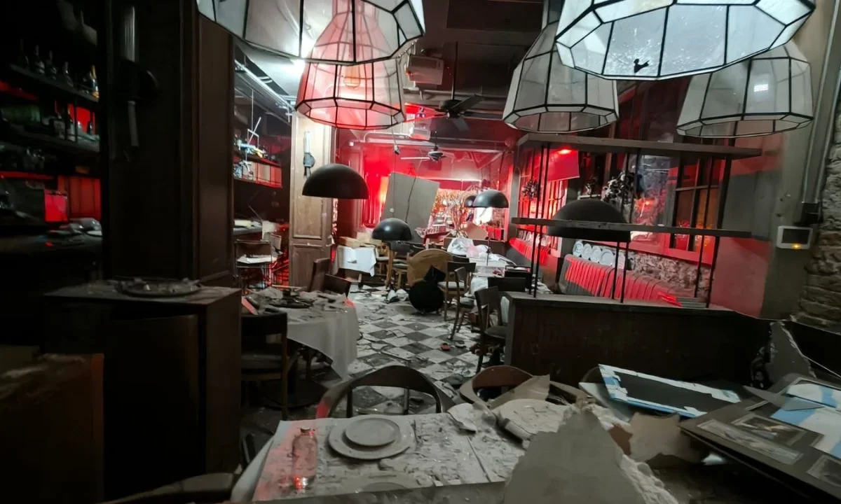 El incendio en un restaurante en la colonia Roma dejó un saldo 10 personas lesionadas, entre ellas bomberos y policías.