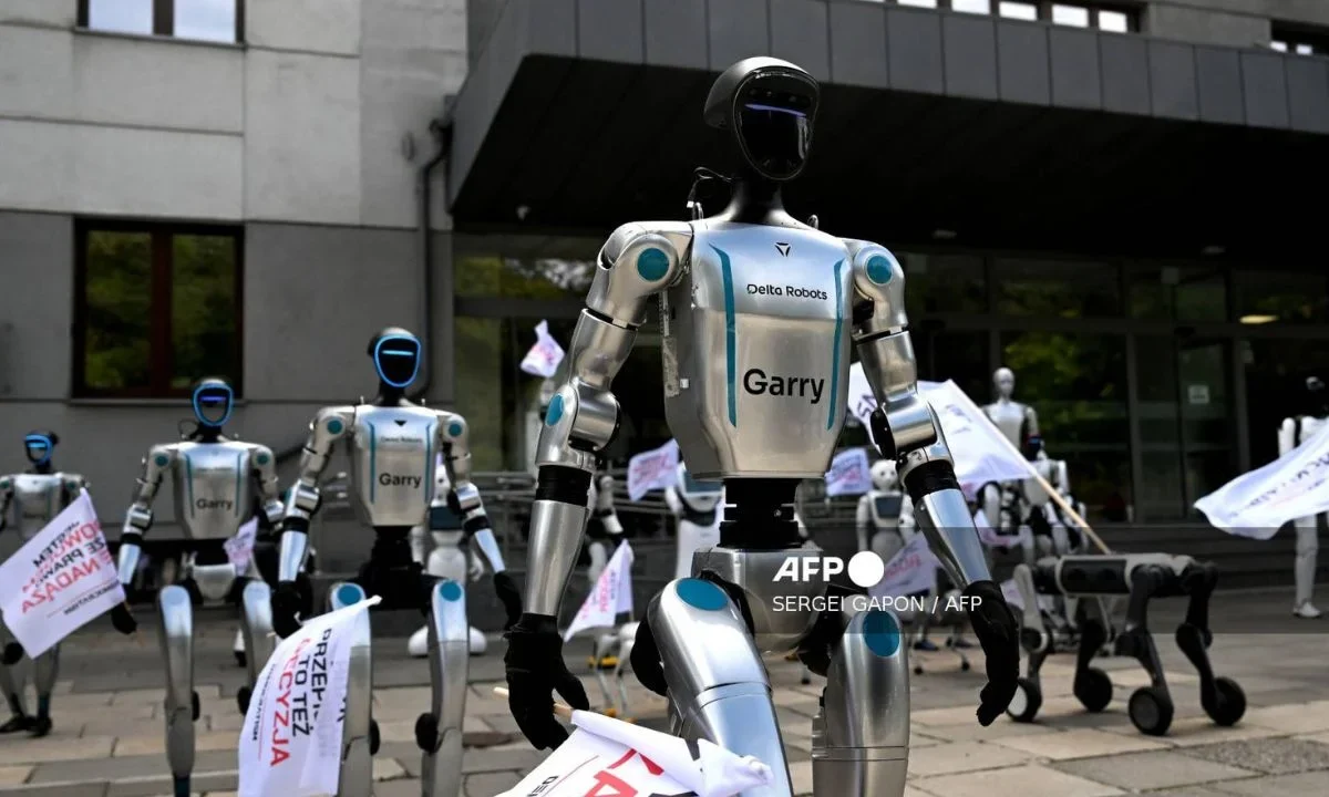 Robots 'toman' Varsovia y realizan protesta contra la IA
