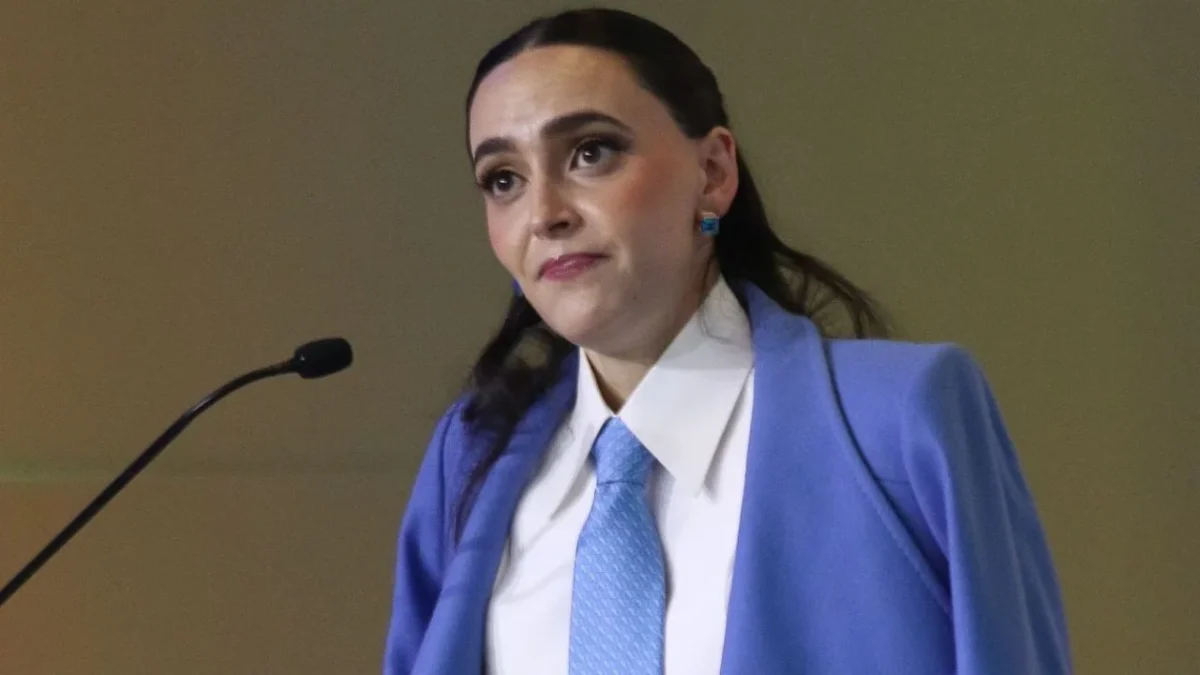 Sheinbaum da pésame a Altagracia Gómez por muerte de su padre, Raymundo Gómez