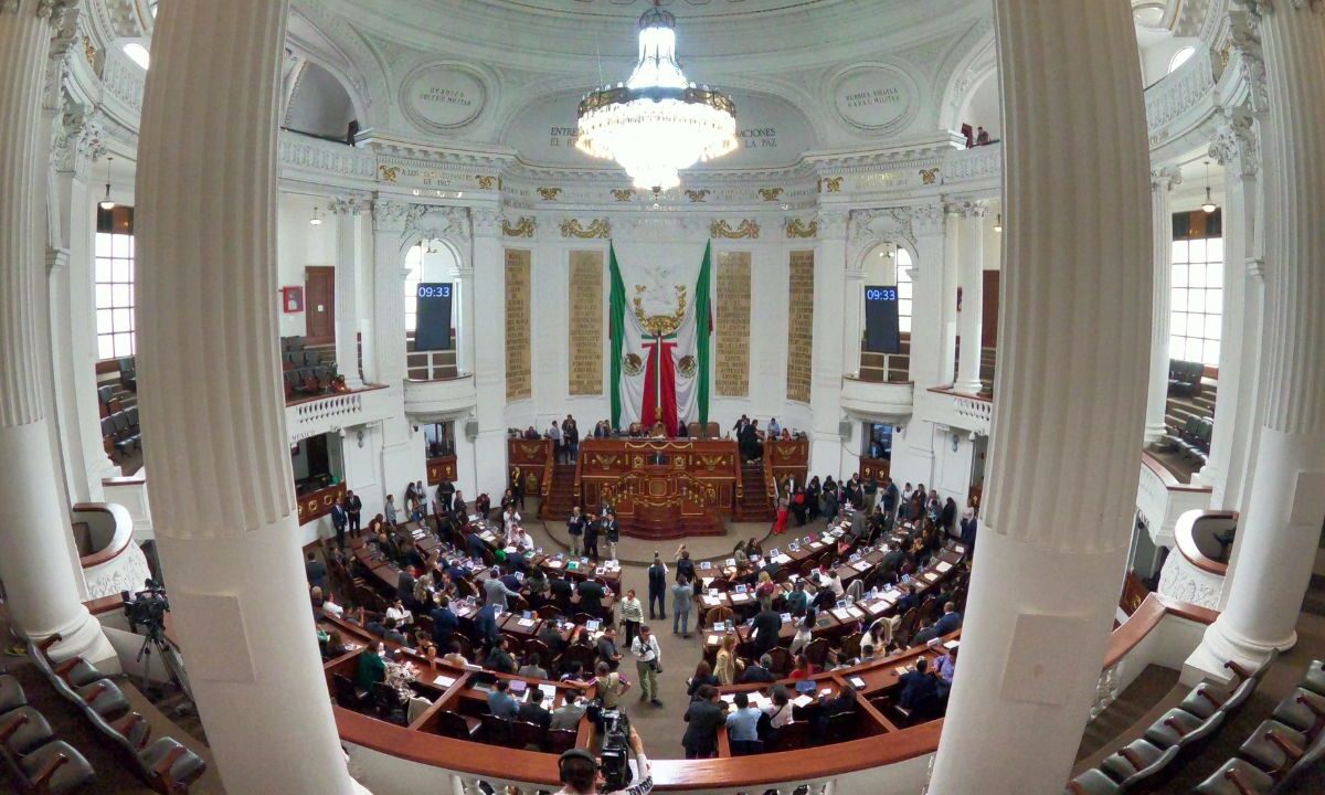 Hasta el momento, con la postura de las bancadas, los votos para aprobar la norma sobre muerte asistida no alcanza para ser aprobada.