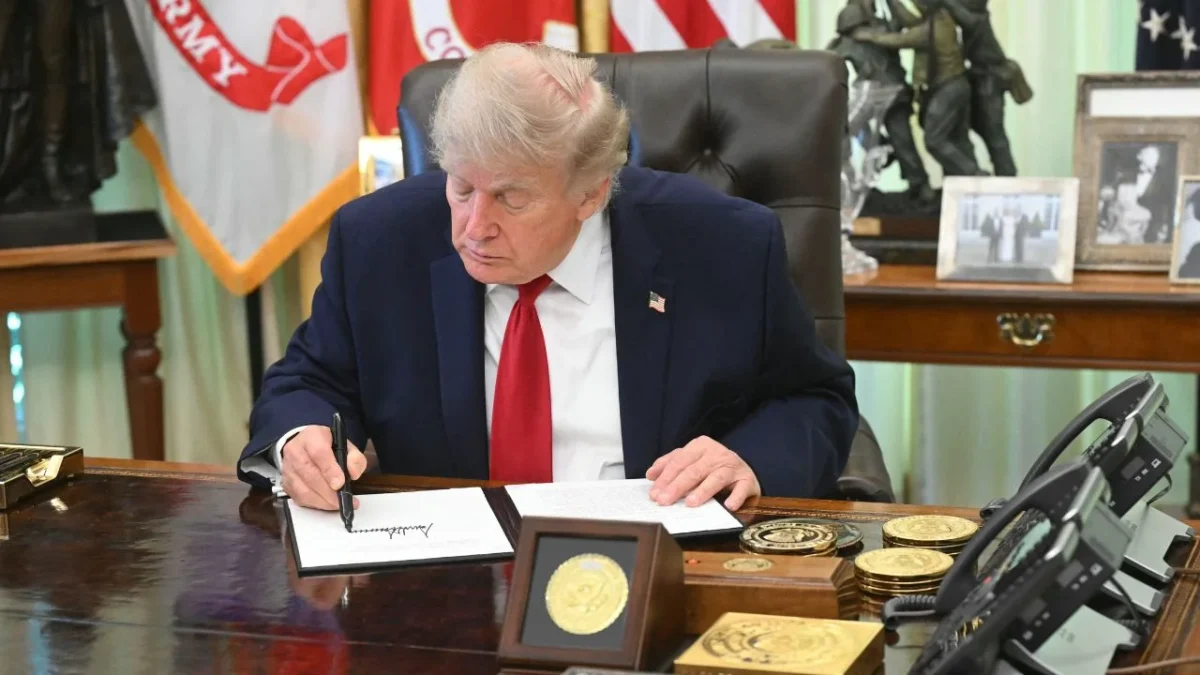 Trump pidió a México perseguir a funcionarios públicos corruptos que, según un documento, han colaborado con esas organizaciones.