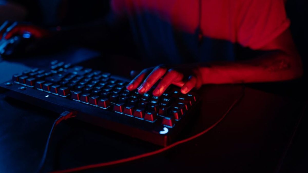 Aprende qué significa el RTP en casinos online, cómo funciona a largo plazo y por qué puede ser más útil que fijarse solo en bonos grandes, giros gratis o promociones llamativas.