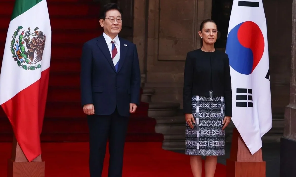 En Palacio Nacional, Claudia Sheinbaum sostiene una reunión privada con su homólogo de la República de Corea, Lee Jae-myung,