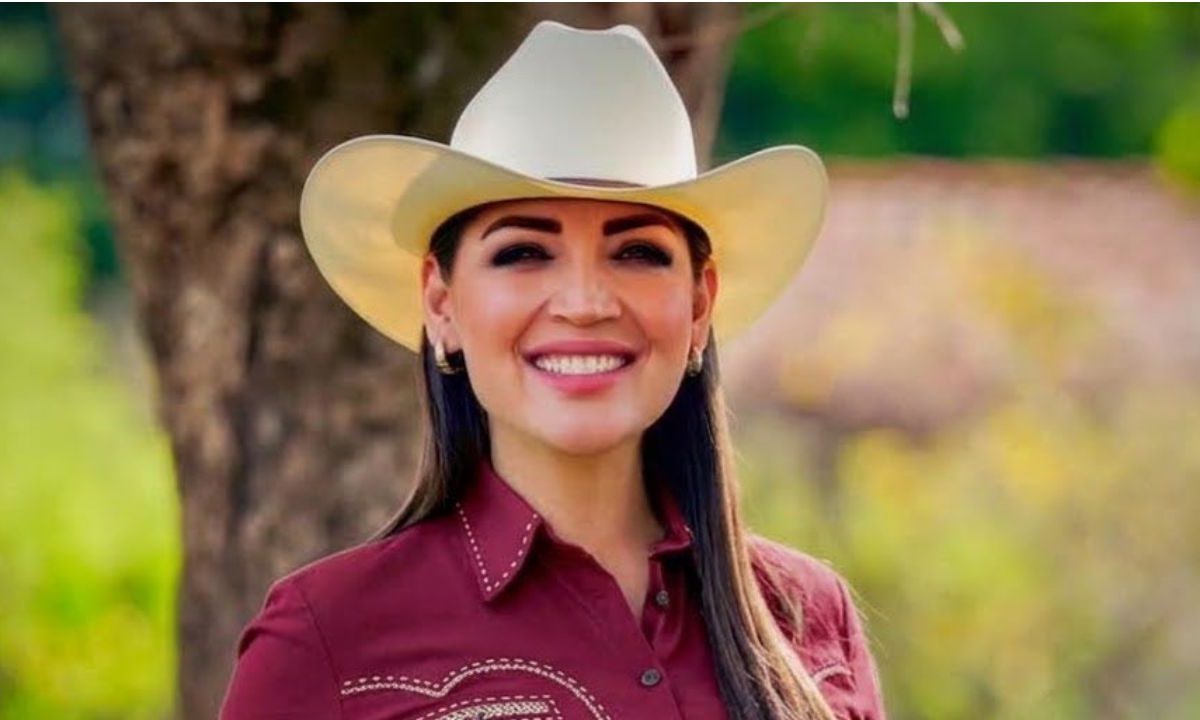 Jasmin Bugarin emitió un comunicado en el que aclaró que es mexicana de nacimiento, aunque con historia de padres migrantes. 
