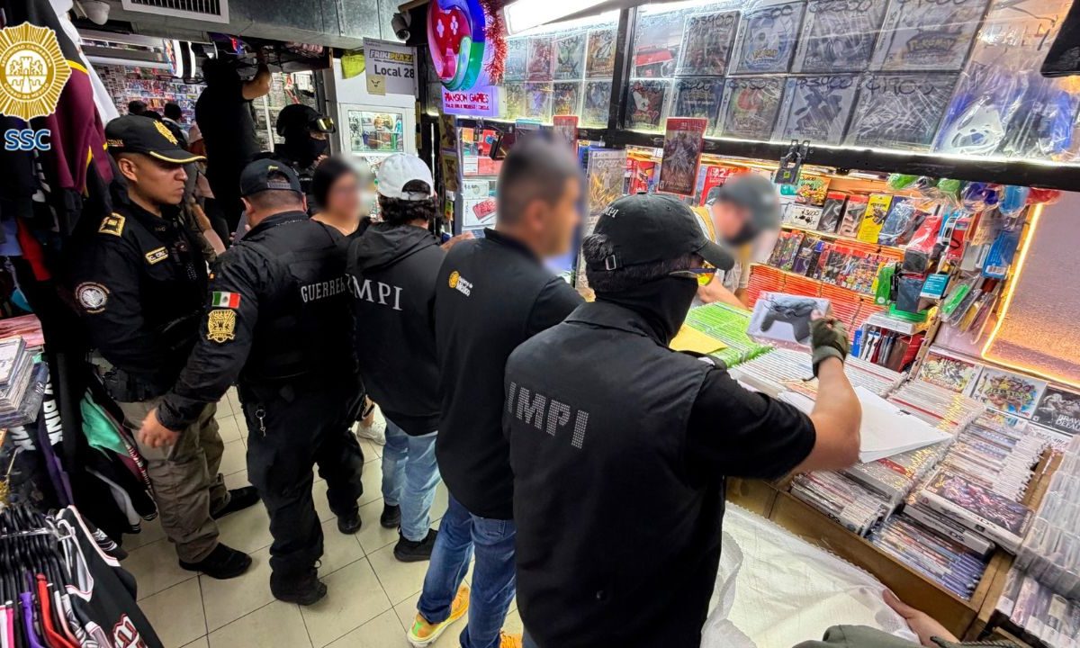 La Friki Plaza, el Fan Center y la Plaza Meave, en el Centro Histórico de CDMX, son algunos de los lugares donde se ejecutó el operativo.