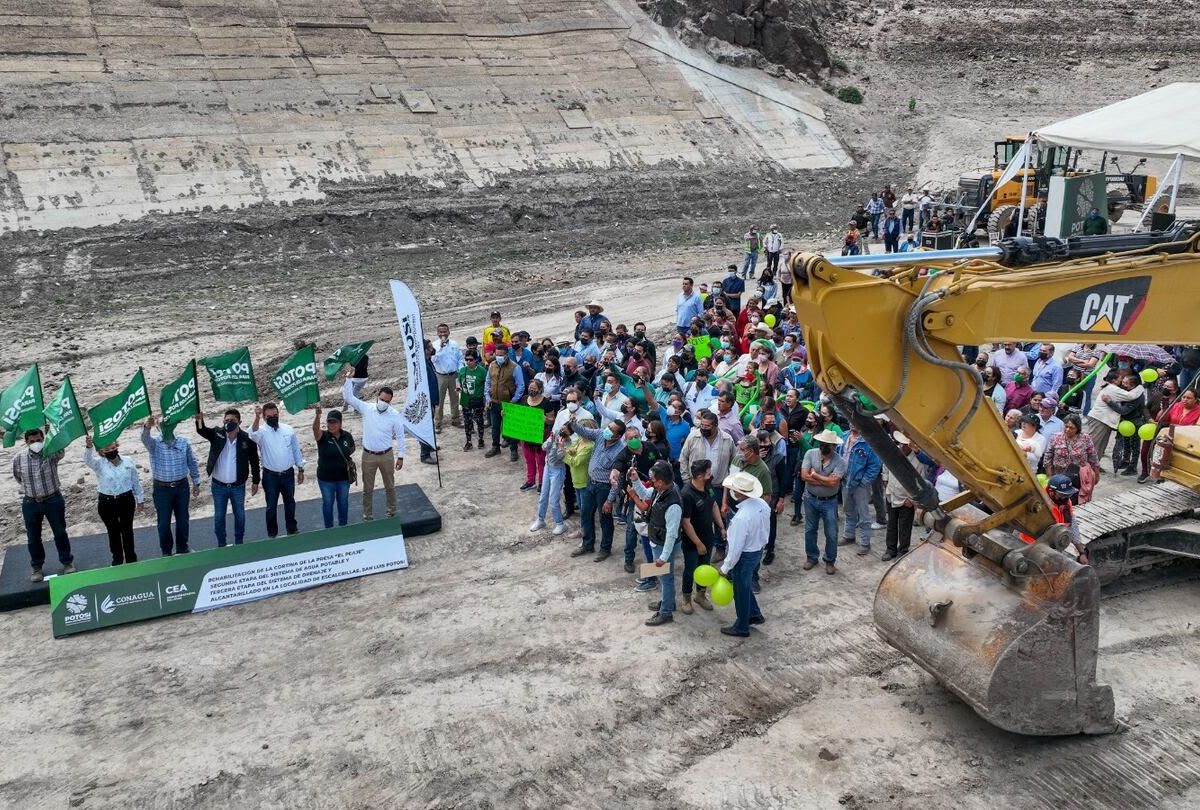La rehabilitación permitió recuperar la capacidad de almacenamiento de la presa y continúa la construcción del sistema que llevará agua hacia la planta potabilizadora Los Filtros.