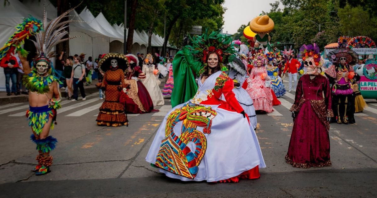 Catrinas desfilando en Reforma